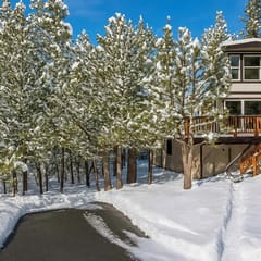 Close to Bear Mountain · Hot Tub · Kids Bunk Room