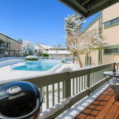 Walk to Lake  Pool & Spa  2BR 2BA  Arcade Game