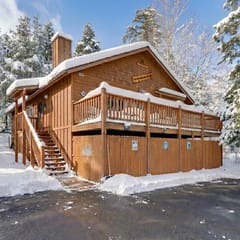 Close to Village  Log Cabin  Spa  Sled & Hike
