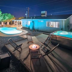 Joshua Tree Pool & Hot Tub · Near Park Entrance