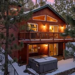 Sleeps 11 · Near Lake & Slopes · Spa & Pool Table