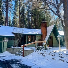 Single-Story Cabin · Near Slopes · Fireplace & BBQ