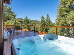 Lake View Chalet · 5BR/5BA · Hot Tub & Pool Table - Image 2