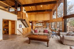 Lake View Chalet · 5BR/5BA · Hot Tub & Pool Table - Image 5
