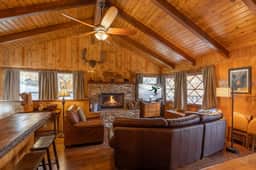 Bear Necessities ,4BR Cabin, Fireplace Near Slopes - Image 5