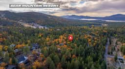 Bear Necessities ,4BR Cabin, Fireplace Near Slopes - Image 4