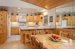 Walk to Village. Hike/Sled from Cabin. Spa! BBQ! - Image 4