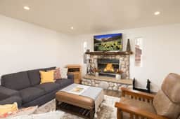 Steps to Snow Summit · Game Room & Spa · 3BR/3BA - Image 5