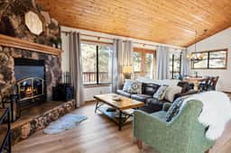 Game Room,  Hot Tub, Views, Jetted bathtub. BBQ. - Image 4