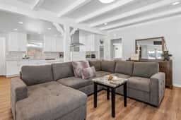 Bright Remodeled Cabin · Private Spa · Near Slopes - Image 5
