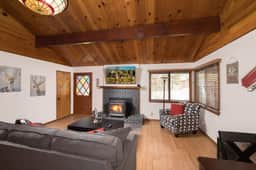 Beautiful Chateau. Fireplace, BBQ, & near Slopes. - Image 5