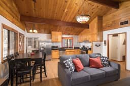 Beautiful Chateau. Fireplace, BBQ, & near Slopes. - Image 3