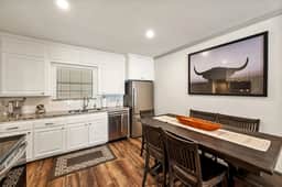 Remodeled 3BR by TCU · King Suite & Fenced Yard - Image 5