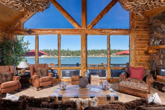 Lakefront Luxury Private Dock, Spa & Game Room - Image 1