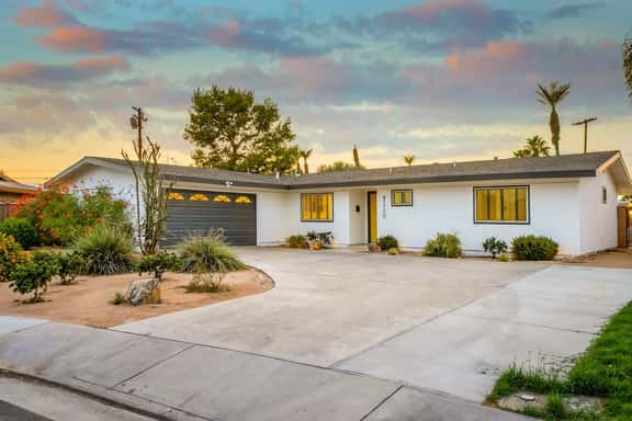 Private Desert Compound. Close to Coachella. Pool. - Image 1