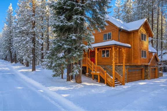 Walk to Snow Summit · 6BR Chalet · Spa & Game Room - Image 1