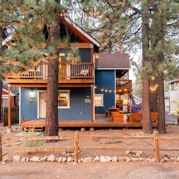 Beautiful Cabin with Spa, BBQ, & Fireplace - Image 1