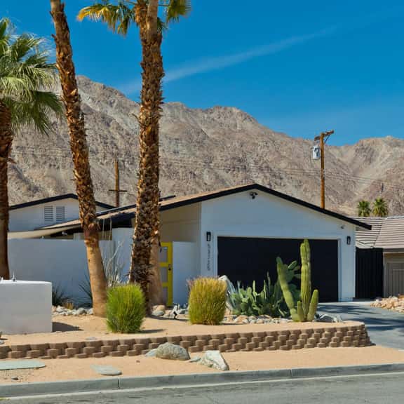 Desert Mid Century Oasis w/ Pool. Steps to Trails - Image 1
