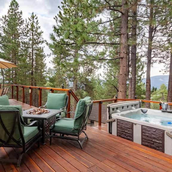 Remodeled Chalet ,Hot Tub ,Close to Slopes - Image 1