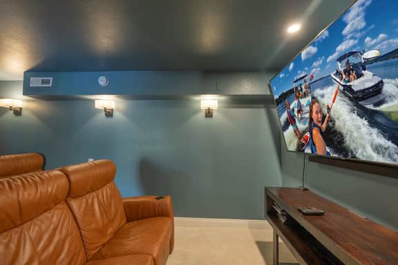 Luxury Big Bear Lakefront ,Theater, Spa and Dock. - Image 4