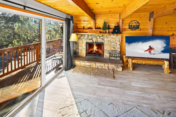 Moonridge Cabin · Hot Tub · Bunk Room · Sleeps 10 - Image 5