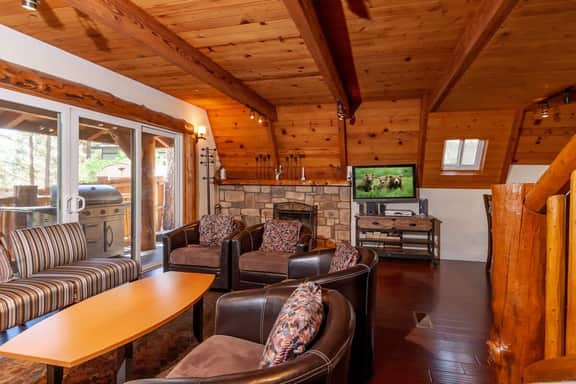Cabin near Snow Summit, Lake & Village w/Fireplace - Image 2