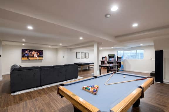 Private Luxury Big Bear Lodge. Hot Tub. Game Room - Image 4