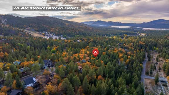 Bear Necessities ,4BR Cabin, Fireplace Near Slopes - Image 4