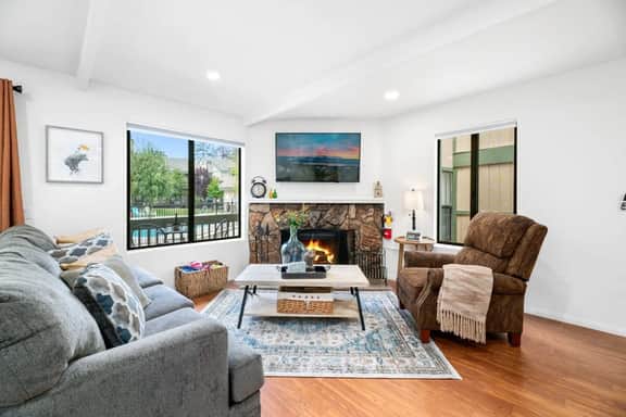 Walk to Lake · Pool & Spa · 2BR/2BA · Arcade Game - Image 5