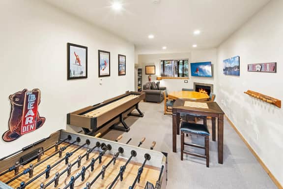 Walk to Snow Summit · 6BR Chalet · Spa & Game Room - Image 4