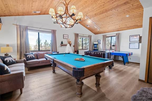 Game Room,  Hot Tub, Views, Jetted bathtub. BBQ. - Image 2