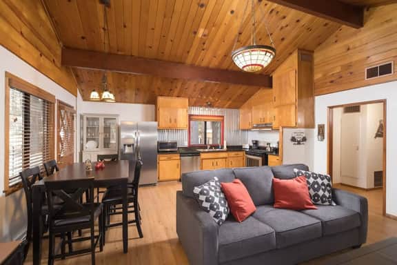 Beautiful Chateau. Fireplace, BBQ, & near Slopes. - Image 3