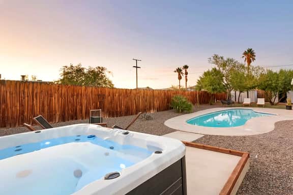 Joshua Tree Pool & Hot Tub · Near Park Entrance - Image 2