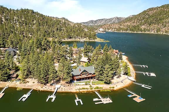 Lakefront · Dock · Spa · Near Village & Slopes - Image 5
